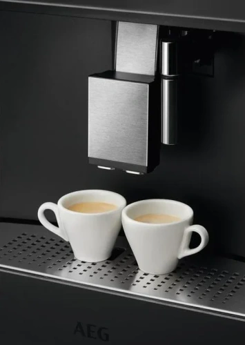 Встраиваемая кофемашина AEG KKB894500B фото 2