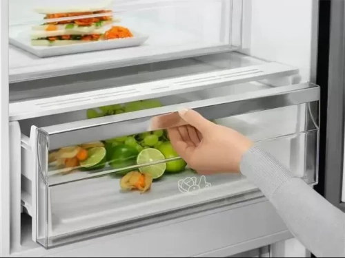 Холодильник Electrolux LNC7ME32W2 фото 5